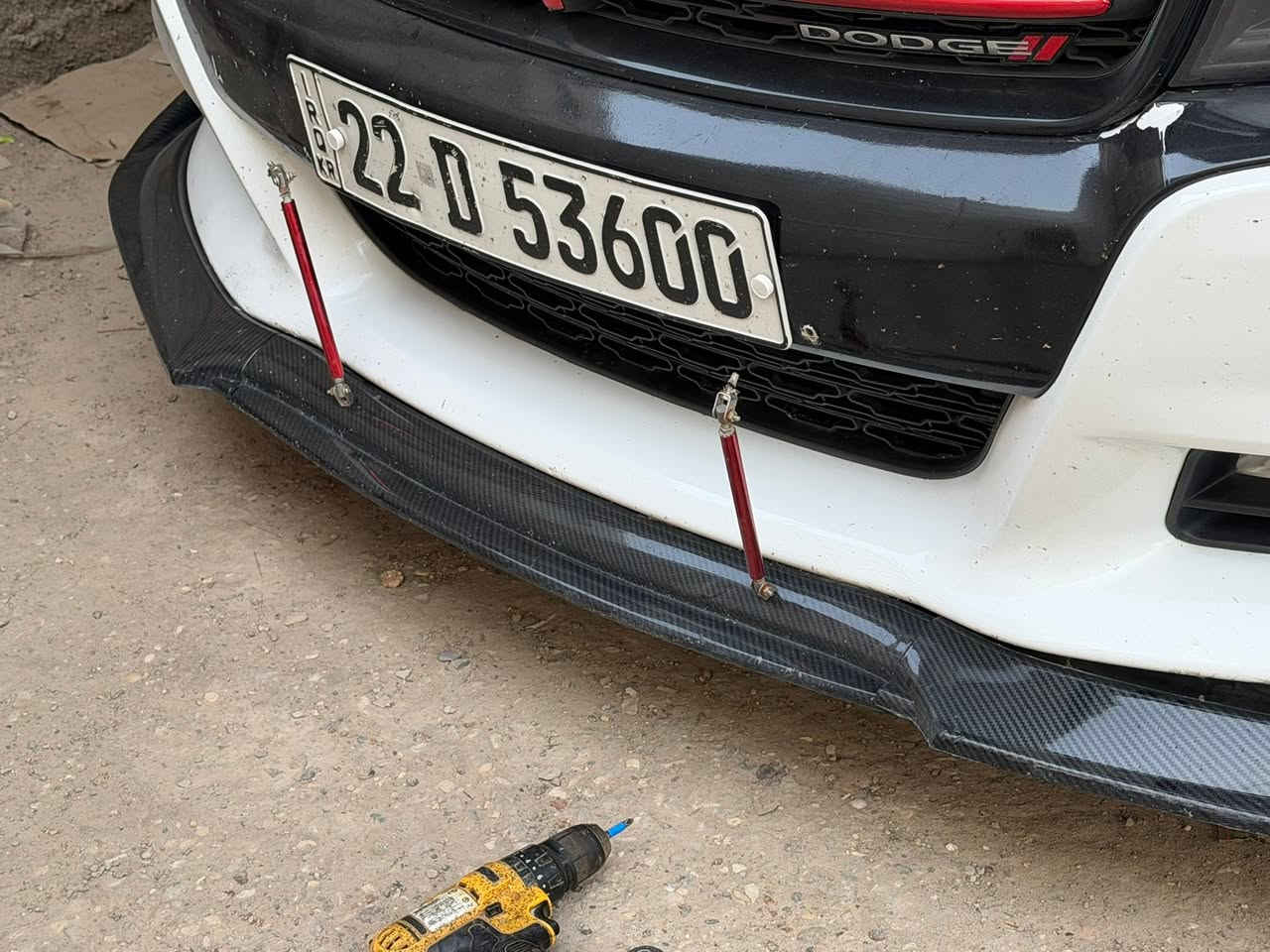 لحيه للبيع كاربون فايبر  ما جارجر sxt سعرهه 40 مكاني ديوانيه ***********
