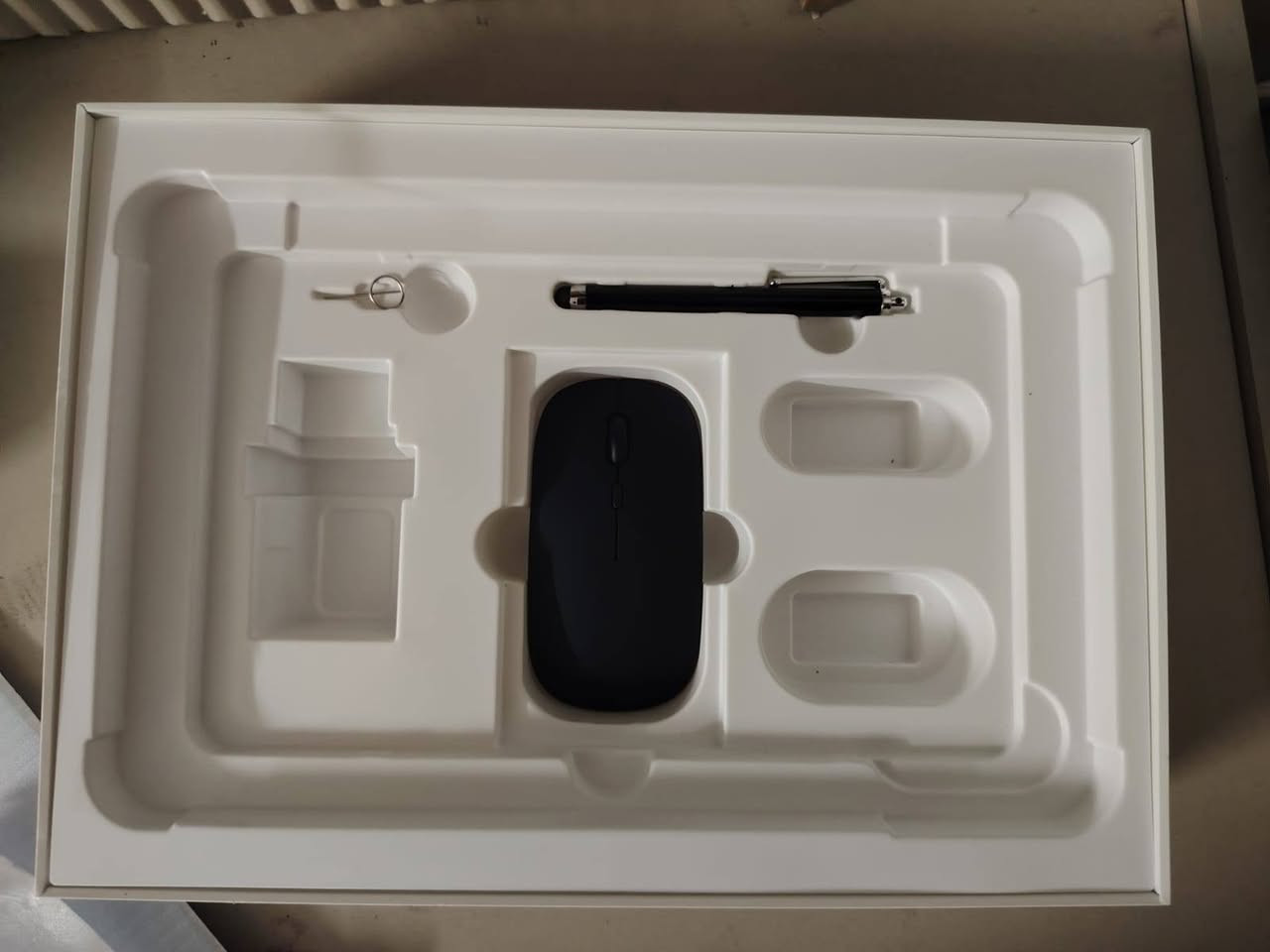 السلام عليكم
ايباد mega2 ذاكره 256 كامل ملحقاته (كيبورد _ماوس _شاشه زجاجيه لاصقه _كفر) ماعدا الشاحنه والسماعه شحن تايبسي جهاز نضيف مابي شي السعر 200
للاستفسار ***********
