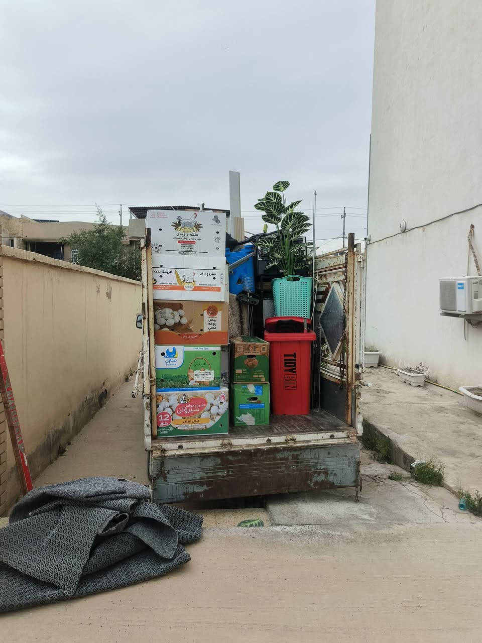 السلام عليكم👋كيه متخصص لنقل الاثاث🧳وتحويلات البيوت🏠 من سياره كيا  داخل  النجف🚛ما عليك غير تتصل وتدلل📱مع ضمان حفظ الاثاث..الي يحتاج يتصل📱🧿اتصال+واتساب+ اتصا ***********
🧿
