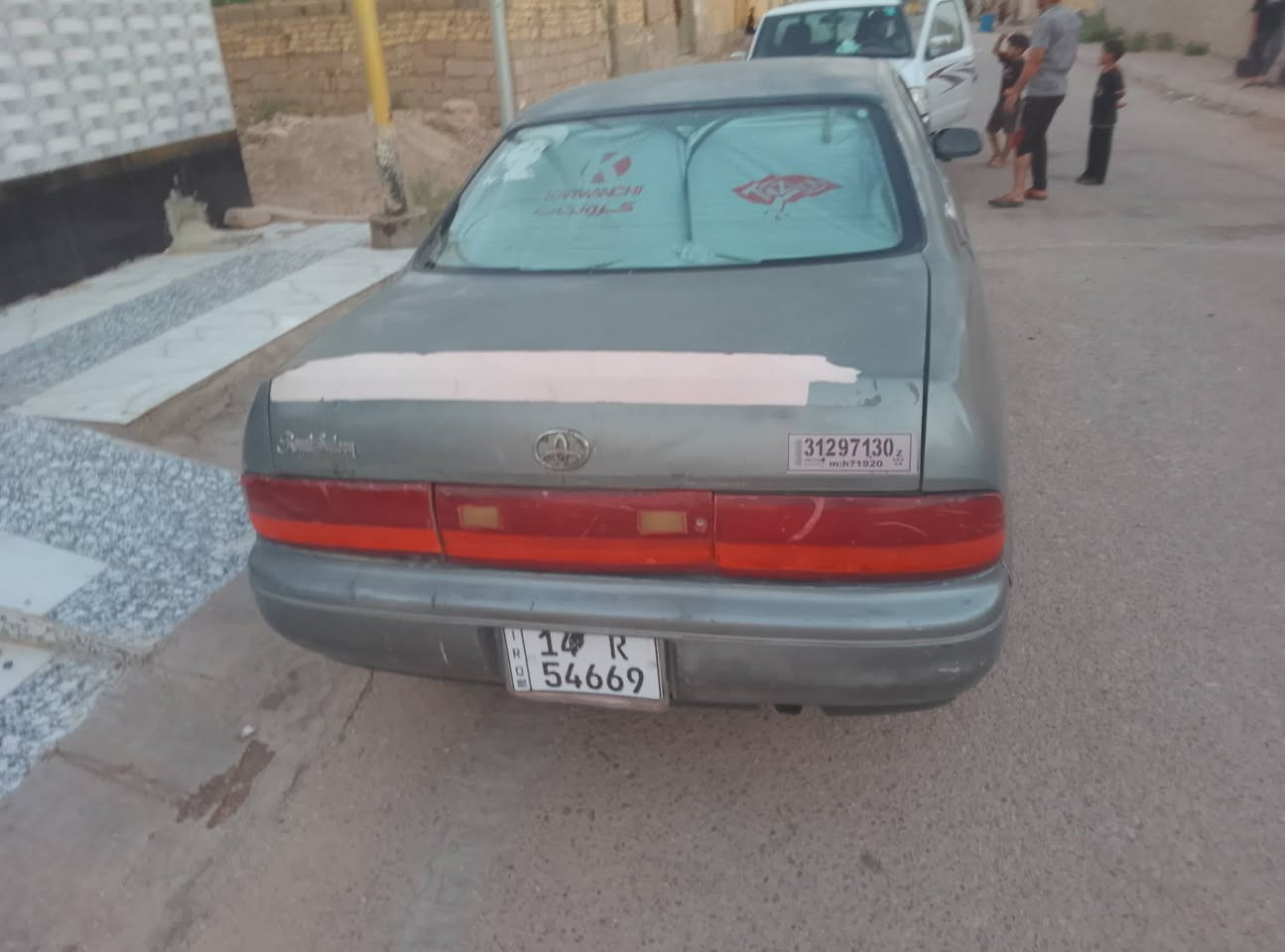 سلام عليكم مكلف بل نشر سياره بطه البيع موديل 2000 السيارة صارله 3اشهر من صاقطه السنويه السياره جاهزه تبريد شغال السعر 46 وبيه مجال حك الجيه 

*********** رقم صاحب السياره
مكلف بل نشر
