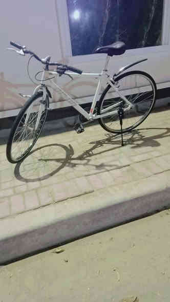 السلام عليكم بيسكل سي 700 كير شغال خلفي 7 امامي 3 بريك شغال سعره 100وبي مجال الطيبين  ***********
