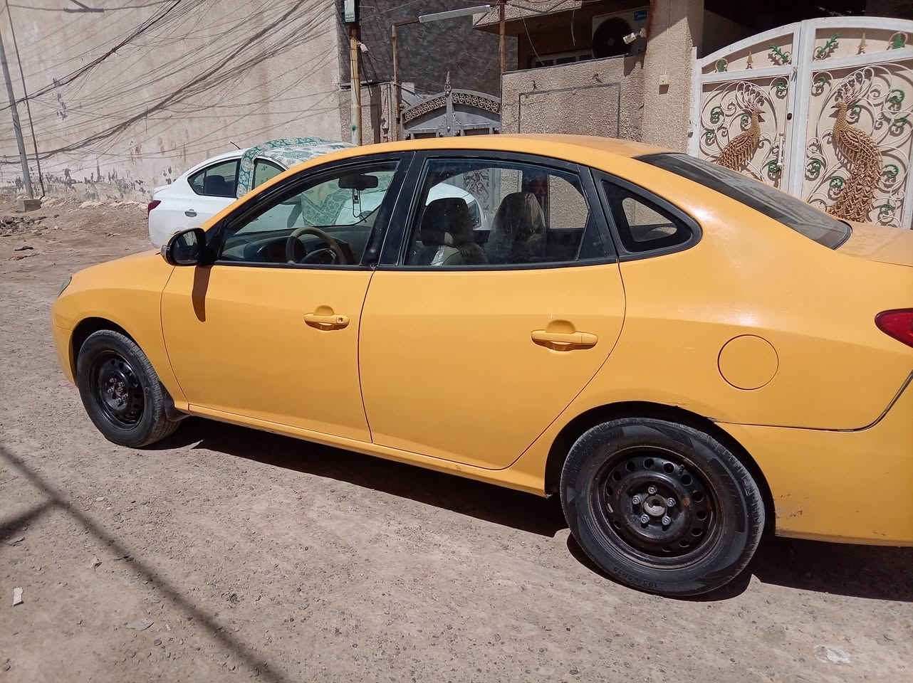 سلام عليكم النترا للبيع موديل 2011 خليجي مكفول ضربة والكص مكينته 1600 مكان بغداد + سيارة رقمه بغداد

رقم الهاتف ***********
