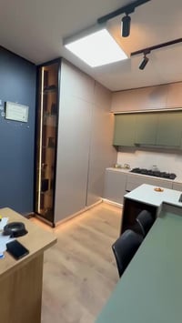 للبيع مطبخ غير مستخدم من داخل المعرض لغرض تبديل ديكور المعرض  وموجودات...