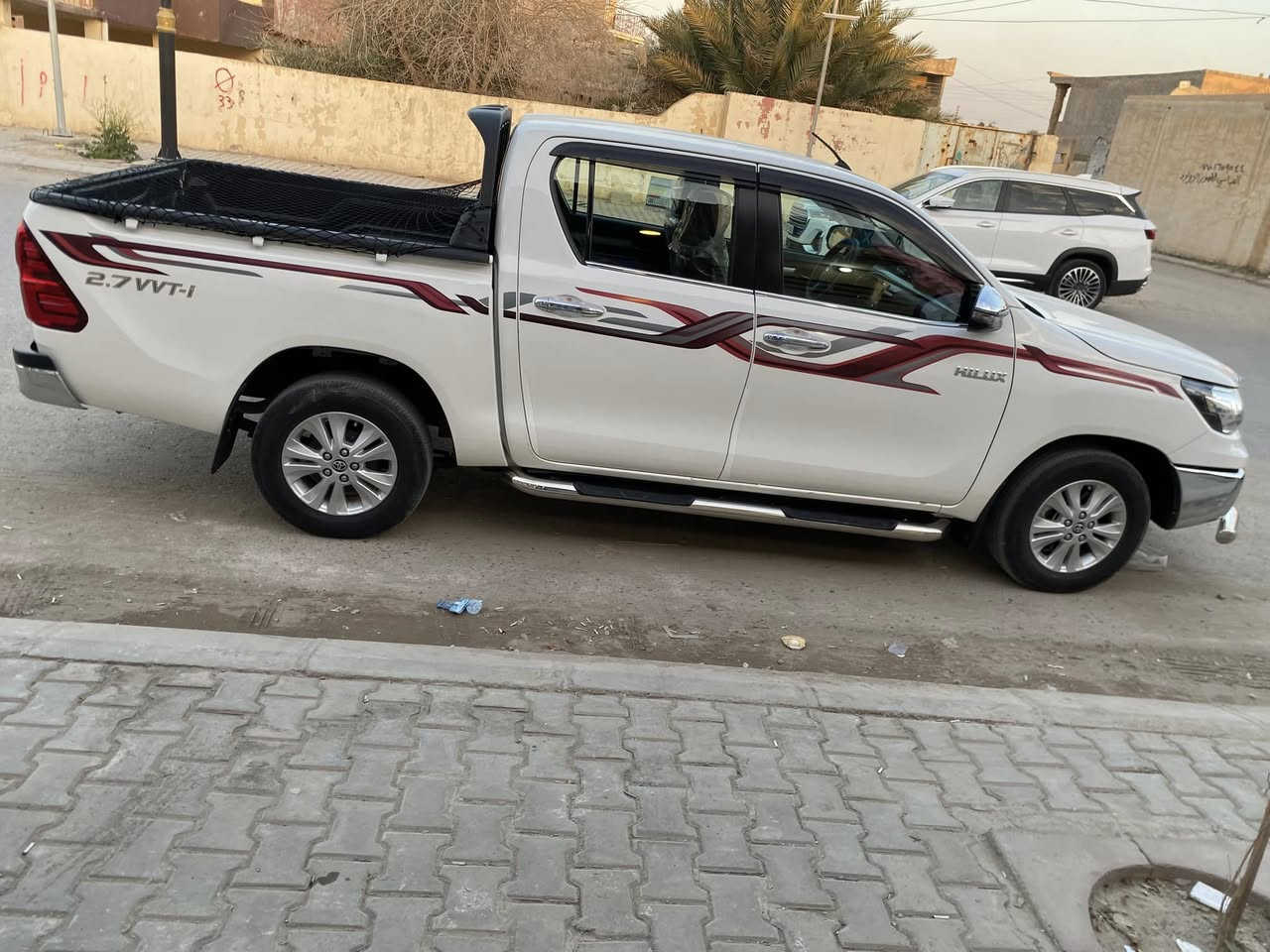 السلام عليكم 
  تيوتا هايلوكس 
 موديل 2021
رقم أربيل دولي 
فول مواصفات اوتو 
اشاير مري 
مري شفط 
يدات نيكل بلادي 
كير اتو 
ماشيه 109 حقيقي 
شاشه كأمره
حساسات 
هيترات بل كراسي  
أربع جام اوتو 
دواسات 
نضام ايكو 
تبريد ثلج قطعتين تبريد
محركه 2700 شرط ممدوده على سبانه 
داخل صاج 
ارضيه مدوشمه جلد 
 
🩸سياره مال جنايه جديده لوك عل وضع شركه 

صلاح الدين بيجي 

***********

0772155888
