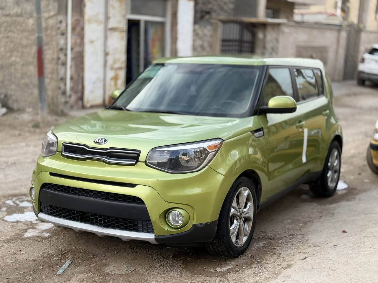 للبيع صول 2018 وارد امريكي سياره مكفوله من التبديل فقط بيها صبغ بل جاملغ امامي فقط مكينه كير مكفولات سياره موصفاتها معروفه شاشه كبيره رقم شمالي سعرها 110 وبيها مجال 
***********
