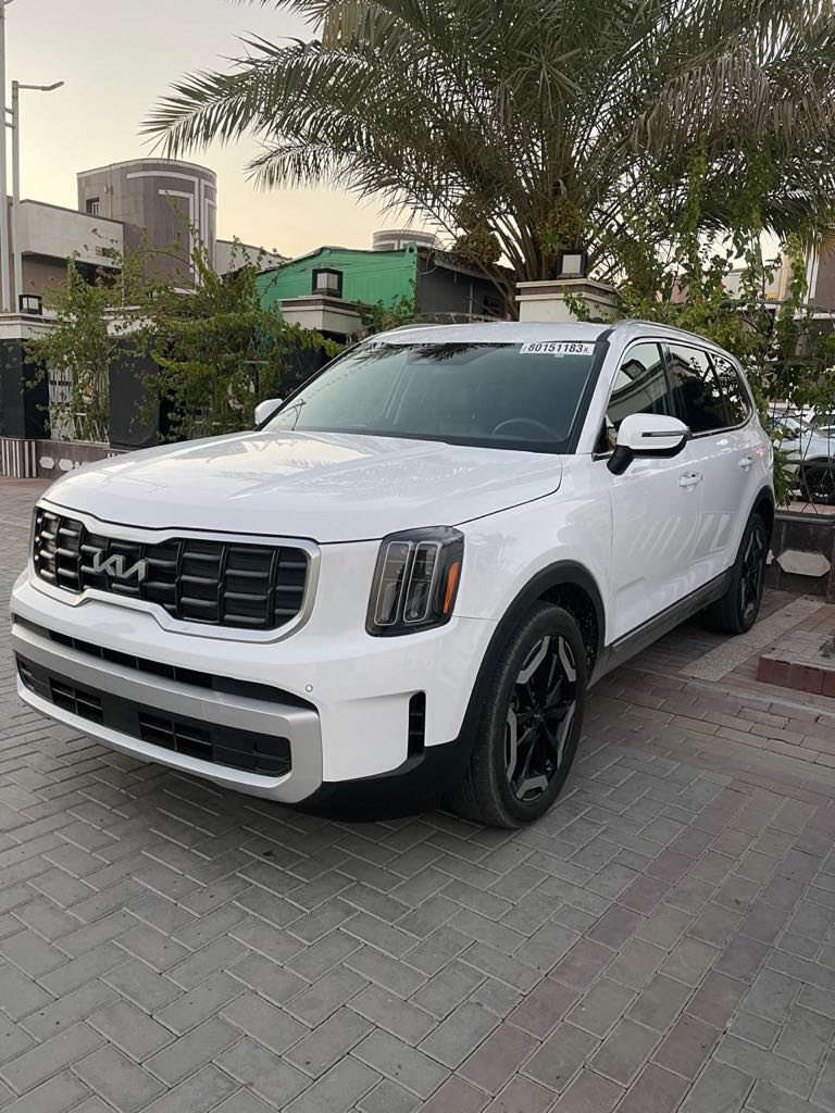 سلام عليكم لبيع سياره كيا تيلورايد موديل 23وارد امريكي فول مواصفات عده لفتحه حادثها بس بنيد 6 سلندر رقم بغداد مشروع وطني سعر 285 وبيها مجال /***********
