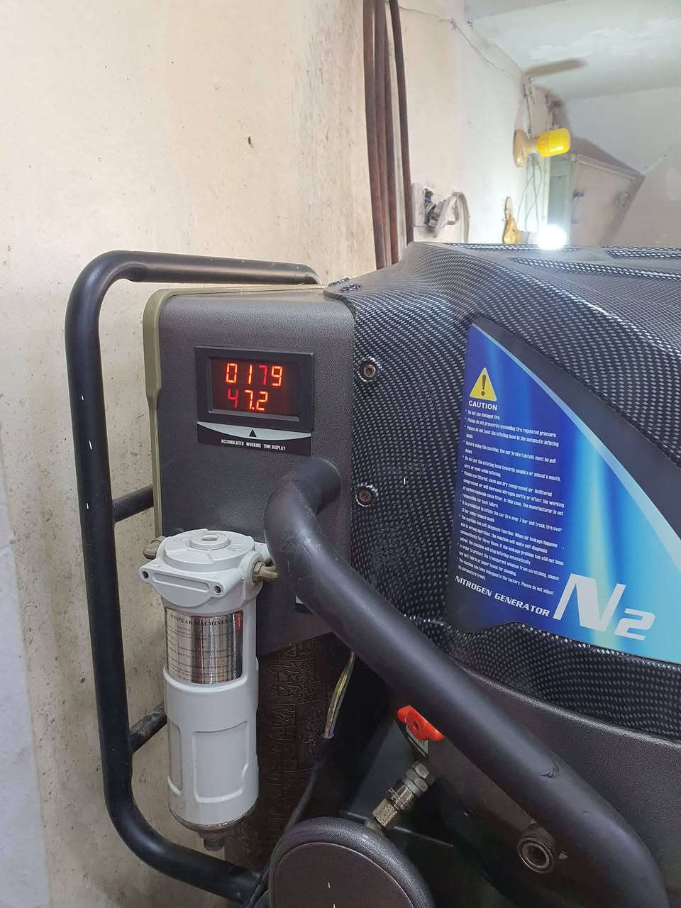 السلام عليكم
جهاز نايتروجين حديث استعمال جدأ قليل فول مواصفات 
السعر مليون دينار 
العنوان واسط الكوت 
للأستفسار ***********
***********
