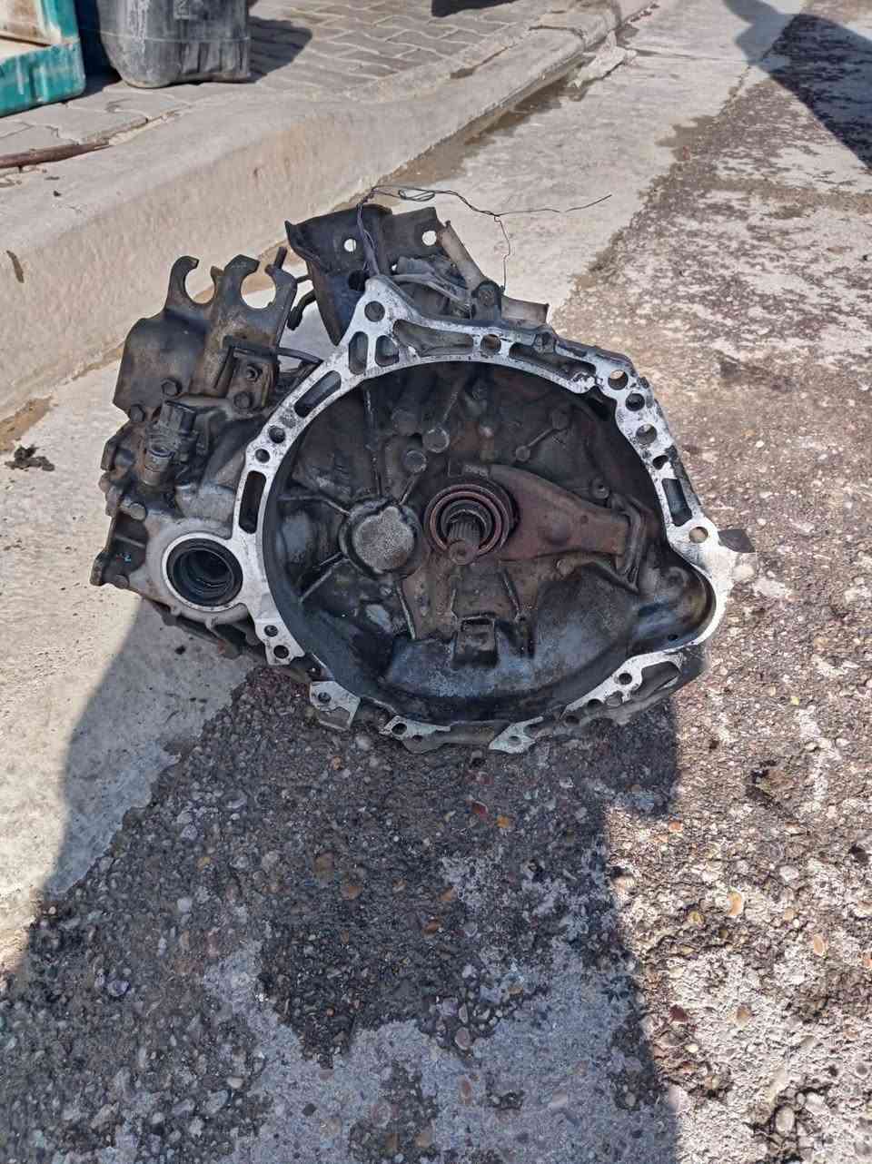 كير كورلا 2001 ايكو عادي.  مجموعه كامله جديد التواصل على الرقم ***********
