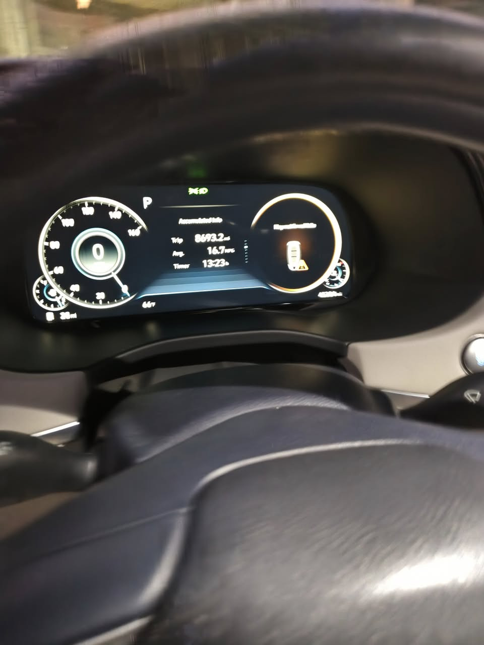 السلام عليكم شباب سياره بني سايد للبيع مكاني نجف سياره فول تلكرافت كش مات ViP خمس كامرات ضربتهه بنيد فقط أي ستفسار هنا ***********
