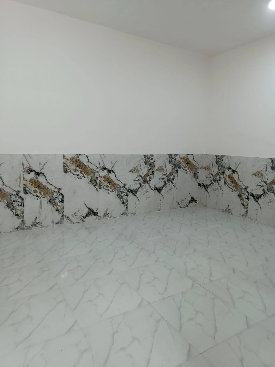 يالله بيت للبيع المساحة ١١٥ متر طابو زراعي سند ٢٥ بناء حديث طابوك صب مسلح كل الخدمات موجودة تبليط ومجاري العنوان طويريج حي الجمعية شارع ام البنين السعر 63 مليون مع المجال تفاصيل أكثر الاتصال على الرقم
***********
