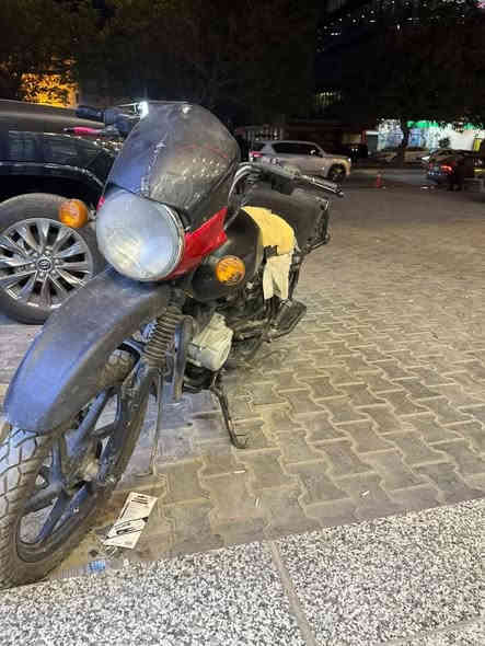 بوكسر جبلي  21 اوراق تالفه بيه نواقص بسيطه ابيع كوم سعر 600 بيه مجال مكان بغداد المنصور ***********
