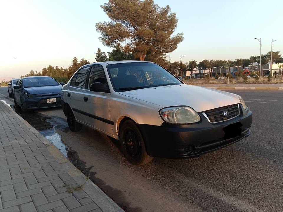 هۆندای ئەکسنت مۆدیلی 2003ئارمی بلاسیکی سلێمانی غەرامەش بەشەرت بێ بۆیاخ بێ دەعم تەبرید لەسەرسویچ گێرومەکینەبەشەرت لەسلێمانیەسەیارەکە گۆرینەوەناکەم بەس فرۆشتنە سعری ٤۰ گەڵاو مجالێکی برایانەی تیایە هەموگیانی بەشەرت شوێنێکی نیە ئیش نەکات 
***********
*********** السليمانية, العراق
