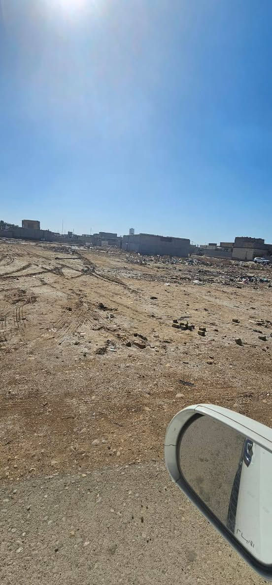 دونم مساحته ألف وثمنميه بضهر مطعم الديوان السعر ٥٠ الوجهيه مال دونم ٢٠ خط الثاني تبليط من الصفحتين ‏‪***********‬‏ ***********
