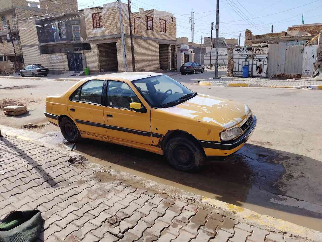 سياره بيجو 405/2010سنويته مانافذه سياره باسمي رقم بغداد مكينه رافسه يردلها نص مكينه كيرها مابي شي شرط تحويل ابيع زوج أرقام ماعليها غرامات مصفره من كل شي تجي شوف وتقتنع بيها مكان بغداد الحسينيه مال راشديه سعر 18وبيها مجال ***********
