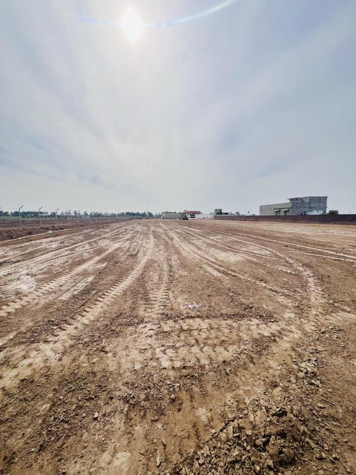 سلام عليكم على بركت الله 
🔸توجد ارض للبيع 
🔹مساحة (دونمين)
✨وجه الارض (47)
🔶موقع واسط العزيزية الدير لادنى 
🔹متوفر كل الخدمات 
🔶تبعد عن الشارع (350م)
الاستفسار 
📍مراجعة مكتب عمار احمد للعقار 
التصال…
***********
***********
