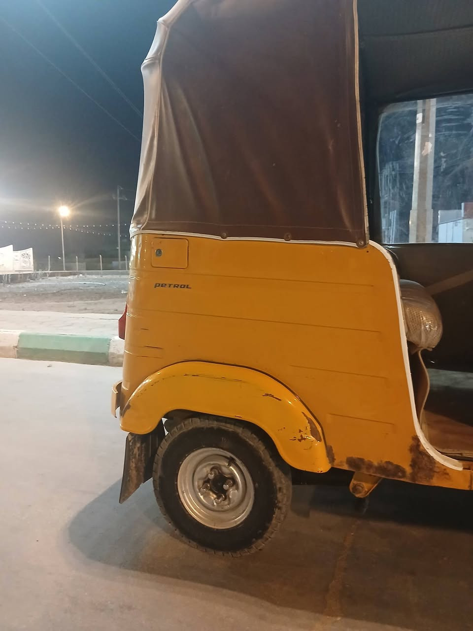 ياالله تكتك 20للبيع رقم وسنويه
كشره كفاله عام محرك مفتوح
العنوان العماره حي الشرطه
الاتصال***********
