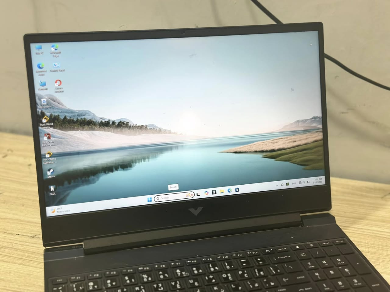 جهاز القيمنق HP… قوة ما بتتكرر!

لو أداء ثابت وسرعة نار في الألعاب والتصميم، جهاز الـ HP Gaming هو خيارك المضمون.

✔ معالج قوي

✔ كرت شاشة احترافي

✔ تبريد عالي

✔ شاشة واضحة وحركة سلسة

✔ مناسب للألعاب الثقيلة والبرامج الهندسية والجرافيكس

من أجمل أجهزة القيمنق بكرت شاشة 6GB RTX 4050 

جهاز أنيق و بمواصفات i5  جيل ثالث عشر   

HP VlcTUs  Gaming

new

Mobile Workstation 

i5  13  H  

Processor Speed GHz 2.60 

16gig Ram DDR4

512GB SSD 

Logical Processors 12 

VRAM 4gig dedicated graphics 

Nvidia GeForce RTX 4050.6GB 

FHD Resolution 

15.6inches 

Fingerprint Sensor 

Thunderbolt 3 

Keyboard light 

Window 11 pro 

Microsoft Office2023 

Charger included 

لابتوب قمنيج اتش بي 

من الجيل الثالث عشر   

i5  13  H 2.60  

سرعة المعالج 2.60 جيجا هرتز 

رام 16 جيجا DDR4

 هاردسك   512 اس اس دي

المعالجات المنطقية 12 

رسومات مخصصة VRAM 4gig 

نفيديا جي فورس RTX 4050  6GB

 

15.6 بوصة بدقة شاشة FHD  

ضوء لوحة المفاتيح 

وندوز 11 برو 

مايكروسوفت أوفيس 2021 

شاحن الأصلي 

سعره 1مليون 

رقم الهاتف 

***********

بانه للمجوهرات #_RTX_Sudan
