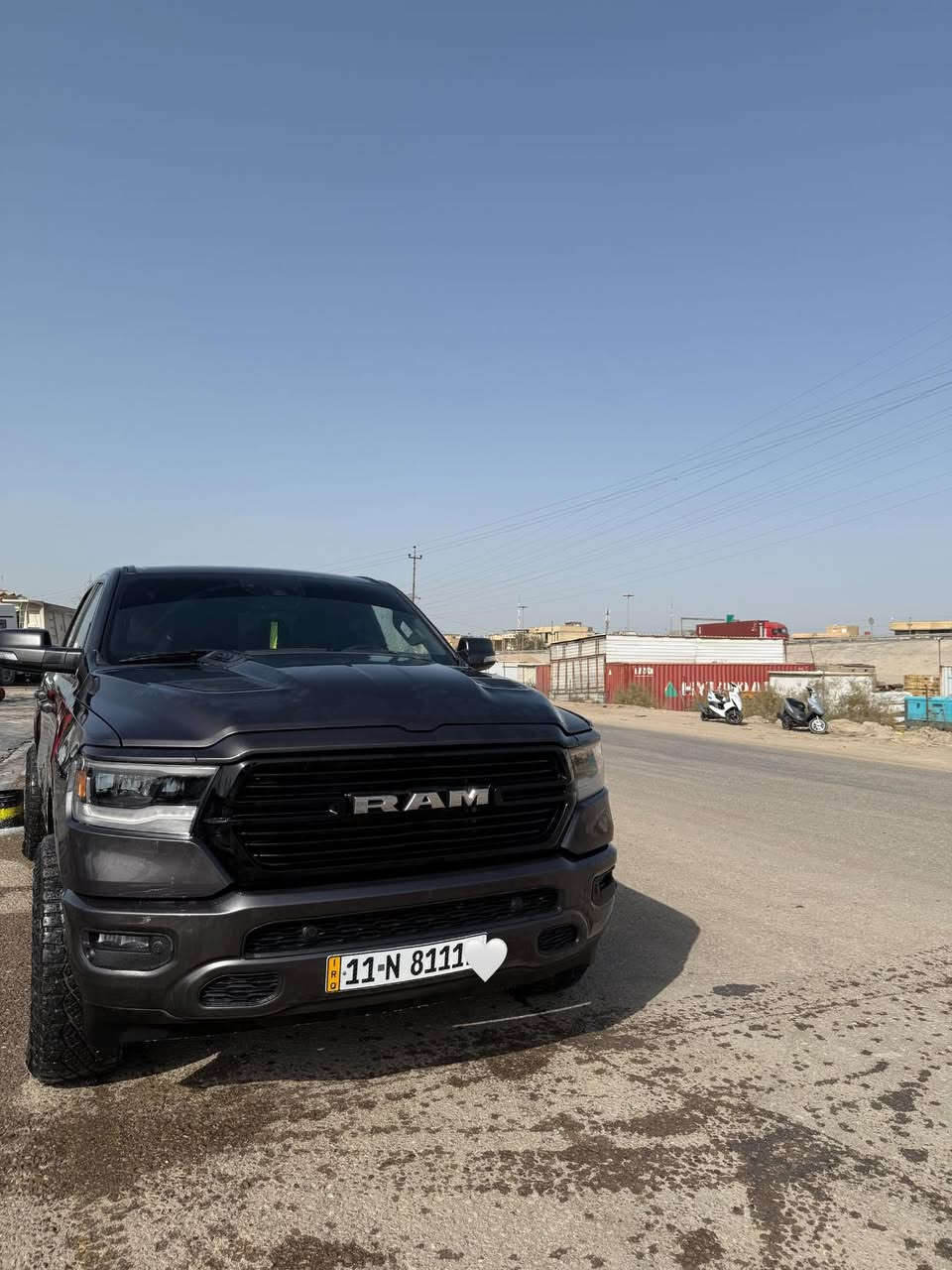 RAM 2022 سبورت 
سياره وارد امريكي داخله فقط بنيد وجاملغ تعديل بالعراق صار بيه حادث صفحه سياره جديده ومابيه نقص 
ماشيه 66 ألف 
سياره كلش حلوه وجديده وبيه نصبه خياليه احله من صور 
مكاني البصره 
***********
