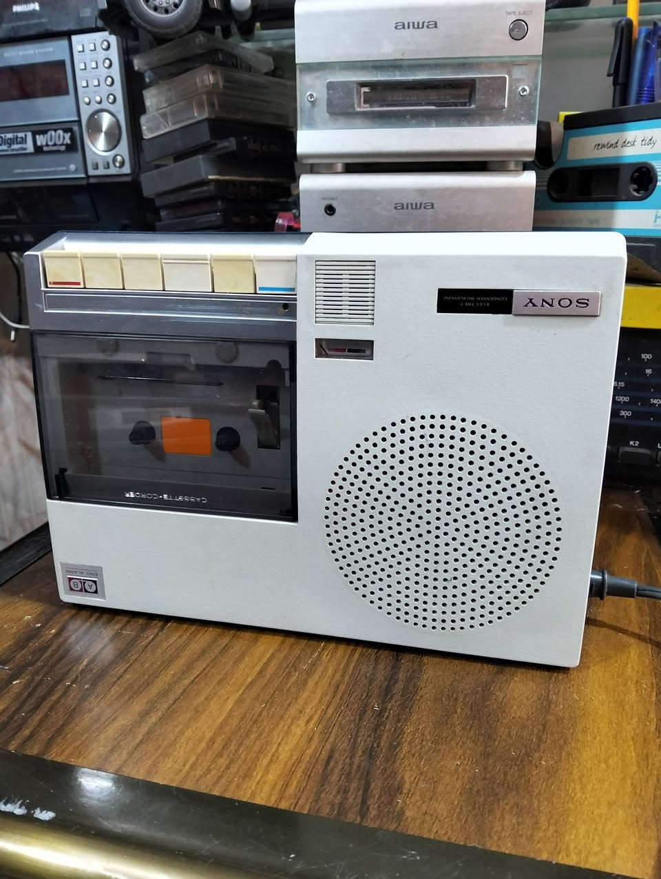 من نوادر الاجهزه اليابانيه
مشغل كاسيت طرح سوني SONY 
صناعه ياباني صنع سنة 1969 
جهاز بلادي غير داخل تصليح وضع الشركه 
يعمل كهرباء وباتري مع واير كهرباء أصلي سوني 
يوجد فديو بالمنشور يوضح التشغيل 
للحجز المراسله على الخاص


**إذا كنت صاحب هذا الإعلان وتريد حذفه لأي سبب، رجاءا أرسل رسالة إلى الدعم الفني**