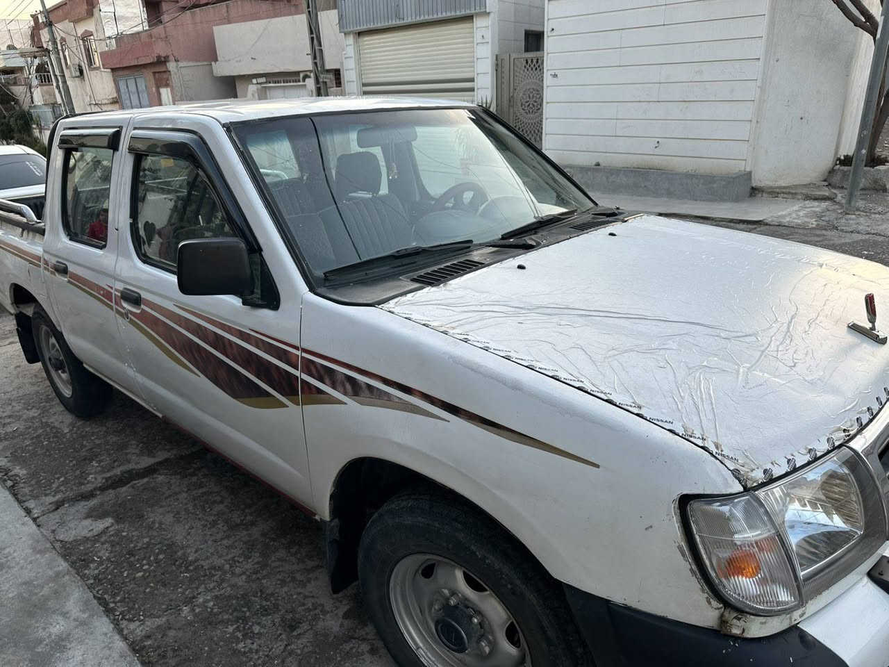 نیسان بی رەقەم  بەشەرتی مالی مەدەنی مەکینەی لوکی لەسەرە بی تەقەو ڕەقە هەموو گیانی بەشەرت  سەیارەکە تابله جوانە گەر مشتەری نیت سەرمان مەیەشینە نرخی (59)مەعامەلەیەکی برایانە  ژمارە تەلەفون ***********
