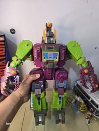 شخصية سكوربنوك • تحول كامل • حجم كبير