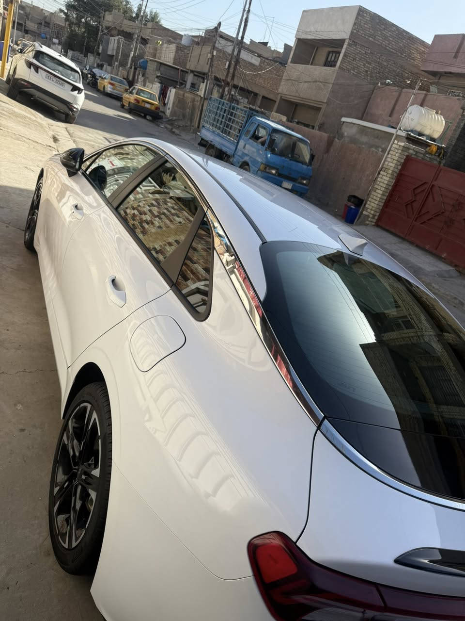 السلام عليكم k5 مديل 2024 جي تي لاين
مكينه 1600 تيربو 

بصمه شحن هاتف لاسلكي 

هند بريك بصمه 

تشغيل عن بعد 

قياده ذاتيه

نظام Abs

مانع انزلاق حساس اطارات 

بك لايت لد لايت ثلاث عدسات 

ويل كروم لونين 

رادار جانبي 

مراقب النقطه العمياء

اشاير بلمري مري اسود بلاد

كشنات جلد كهرباء 

صندوك بصمه 

استيرن D

فول تحكم استيرن سياره معروفه مواصفات جيتي لاين 

حادث جاملغ امامي الايسر مبدل بدون ايرباك   بدون صبغ ولا ضربه ولارصعه سياره جديده على ايدي ماشيه 27 ميل رقم بغداد السعر 205 وبيه مجال   بسمي مكاني الامين الثانيه رقمي ***********
