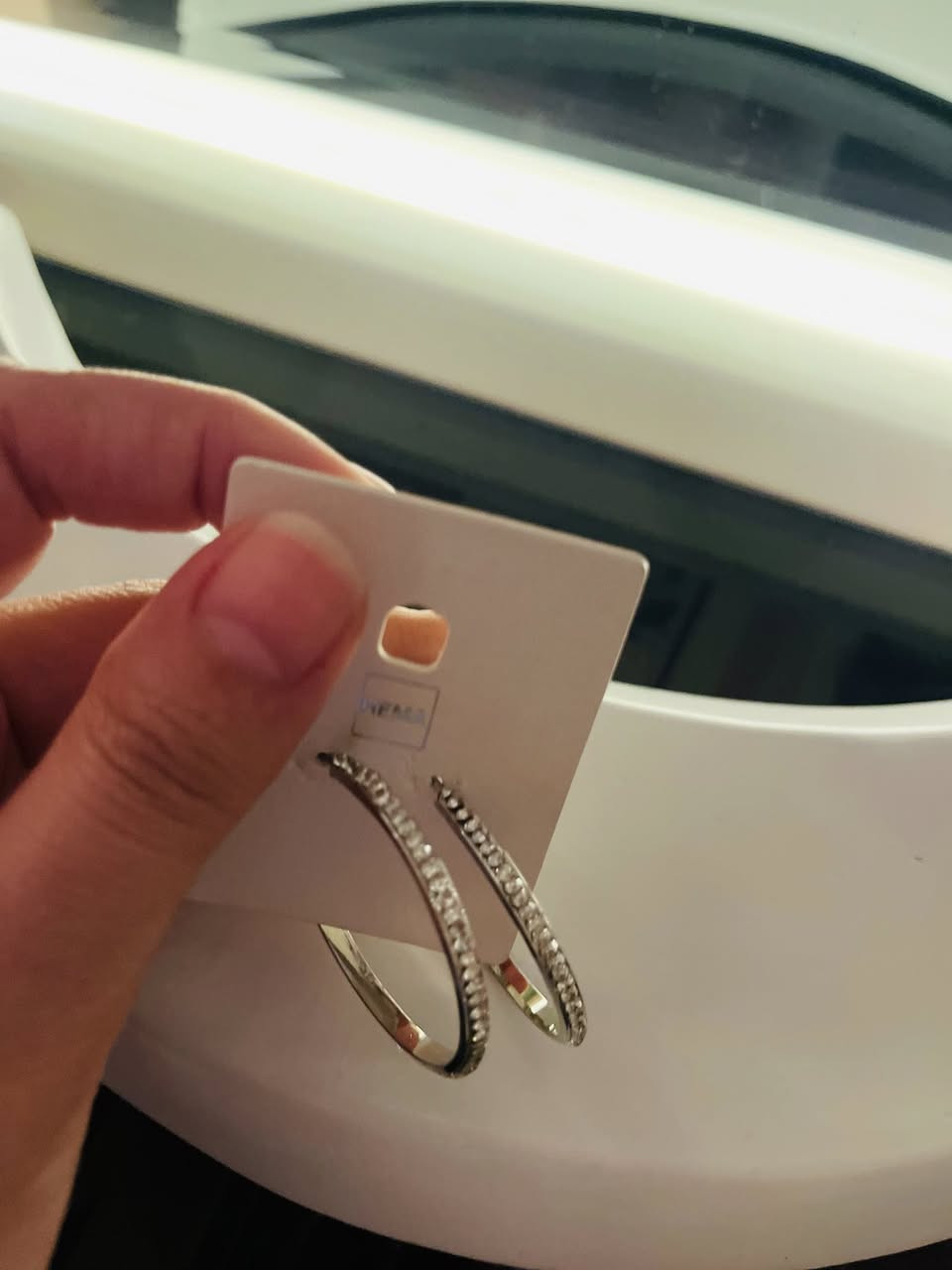 السلام عليكم
توفرت كارتونة اكسسورارات بسعر ٢٥ والتوصيل مجاني 
تحتوي الكارتونه  اكثر من ٩٠ قطعه
عرضتلكم بالصور شي قليل من المحتوى


**إذا كنت صاحب هذا الإعلان وتريد حذفه لأي سبب، رجاءا أرسل رسالة إلى الدعم الفني**