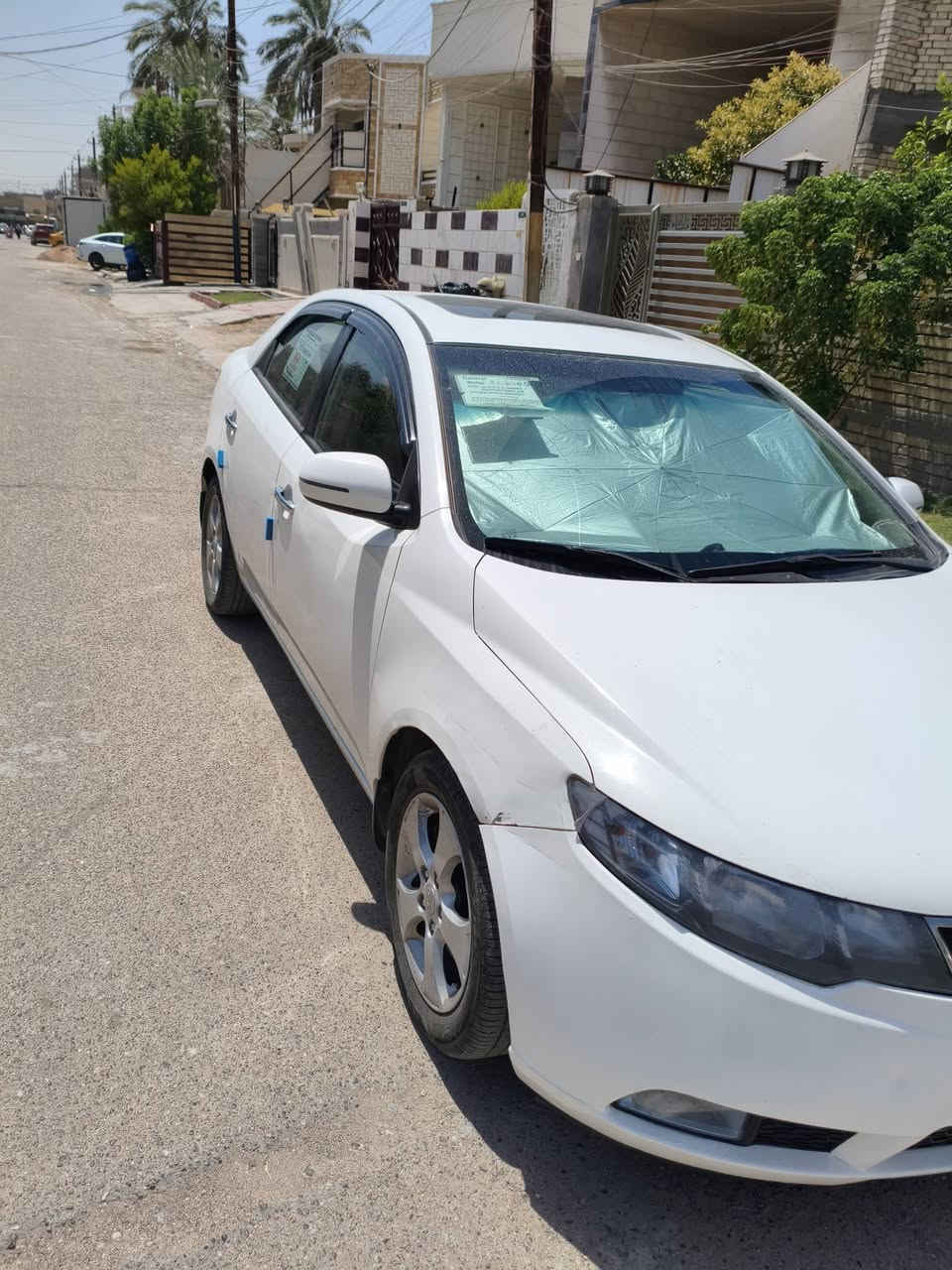 سيراتو 2012فول موصفات محرك 2000بيها خامرلغ خلفي وباب خلفي صبغ بدون دواخل رقم اربيل مكان ديالى دلي عباس ***********
