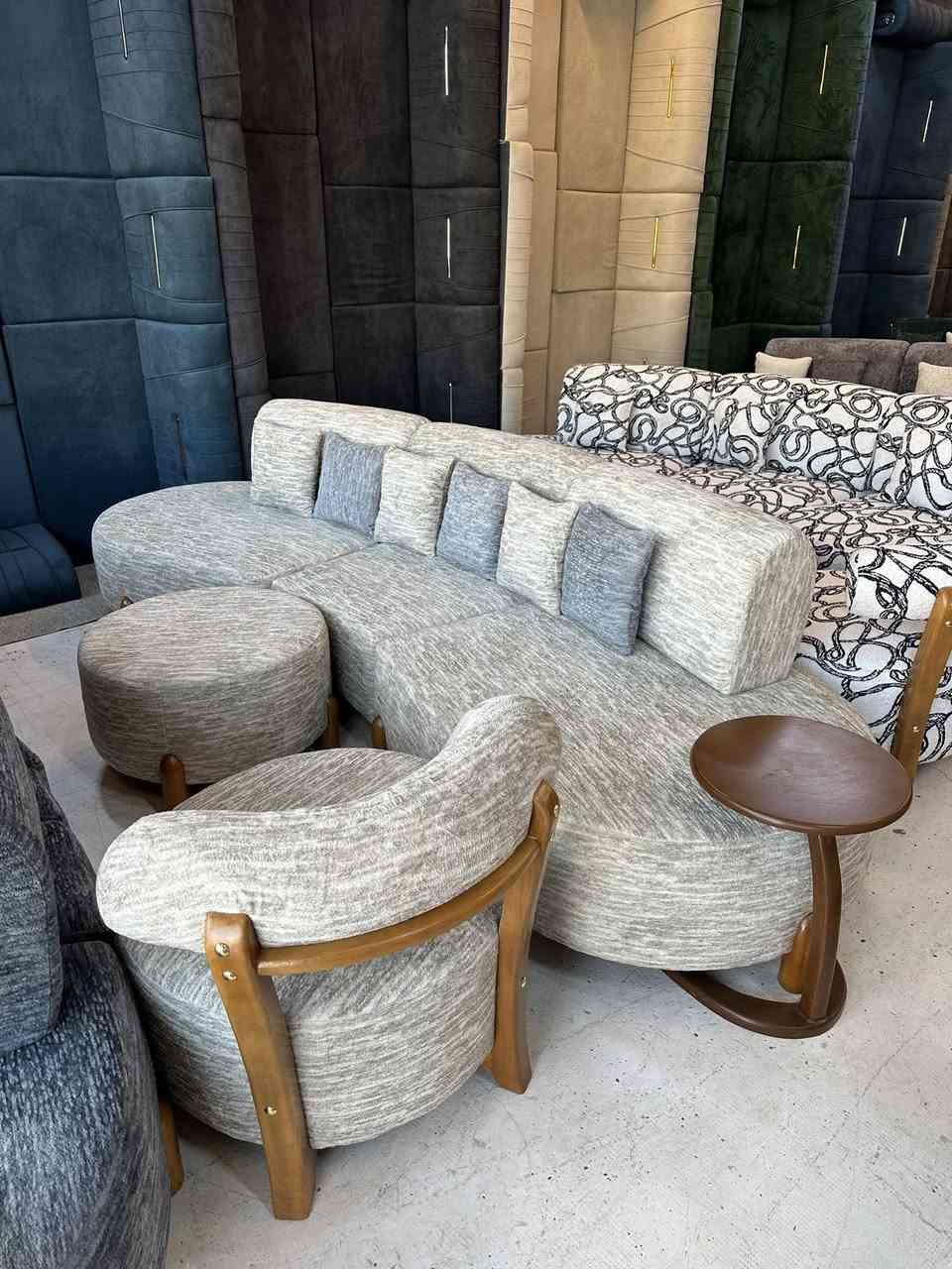 للحجز
***********
***********
