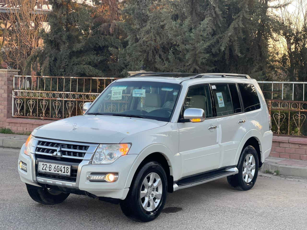 باجيرو للبيع ***********
بي واتس اب 
 سعر 183 قفل 
محرك 3.500
كفاله عامه 
بدون صبغ 
بدون تعديل 
بدون حوالب
ماشيه 107 الف 
سلايد فورويل 
لون صدفي 
مكان اربيل
ملاحظه
 سيارة
 مواصفات كويتي 
مو حبتور
