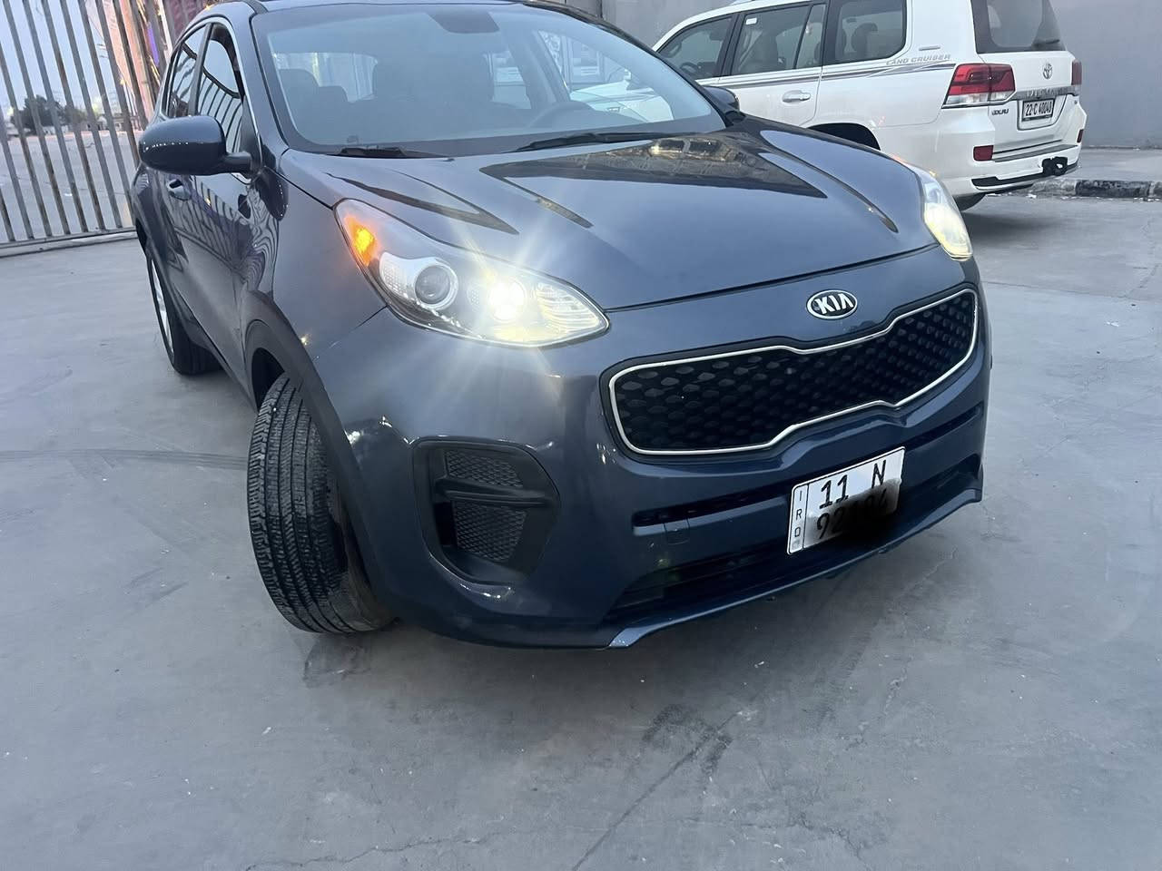 السلام عليكم سبورتج امريكي ١٩
حادثها جاملغ وشوي من البنيد
موصفات /عادية قطعتين تبريد تحكمات 
ماشيه ٦٠الف 
سيارة بسمي رقم وهزه وسنوية جديد
كير ومحرك مكفول بلادي 
صور الحادث موضحه مع الصور والسونار .
السعر /١٤٥
الاستفسار الاتصال /***********

حادثها /جاملغ وشوي من البنيد 
محرك /٢٤٠٠
موصفات /عادية قطعتين تبريد تحكمات 
ماشيه ٦٠الف 
سيارة بسمي رقم وهزه وسنوية جديد
كير ومحرك مكفول بلادي 
صور الحادث موضحه مع الصور والسونار .
السعر /١٤٥
الاستفسار الاتصال /***********
