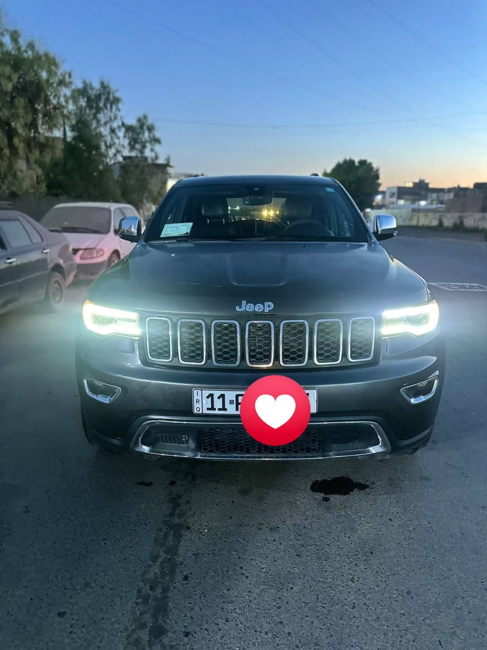 جيب لا ريدو ٢٠١٩سياره فول مواصفات لمتد قمارة بنوراما كشنات تدفئة تبريد وبيها بعد هواي مواصفات مال لمتد سياره مكينه كير تبريد كله كفاله حادثها فقط مال امريكا قطعتين بنيد وجاملغ  بدون ايرباك ودواخل مكفوله سياره مال بيت نضيفه بغداد بسمي انكليزي السعر ١٩٥ الشراي يتصل للتفاصيل الباقيه *********** مكاني بغداد
