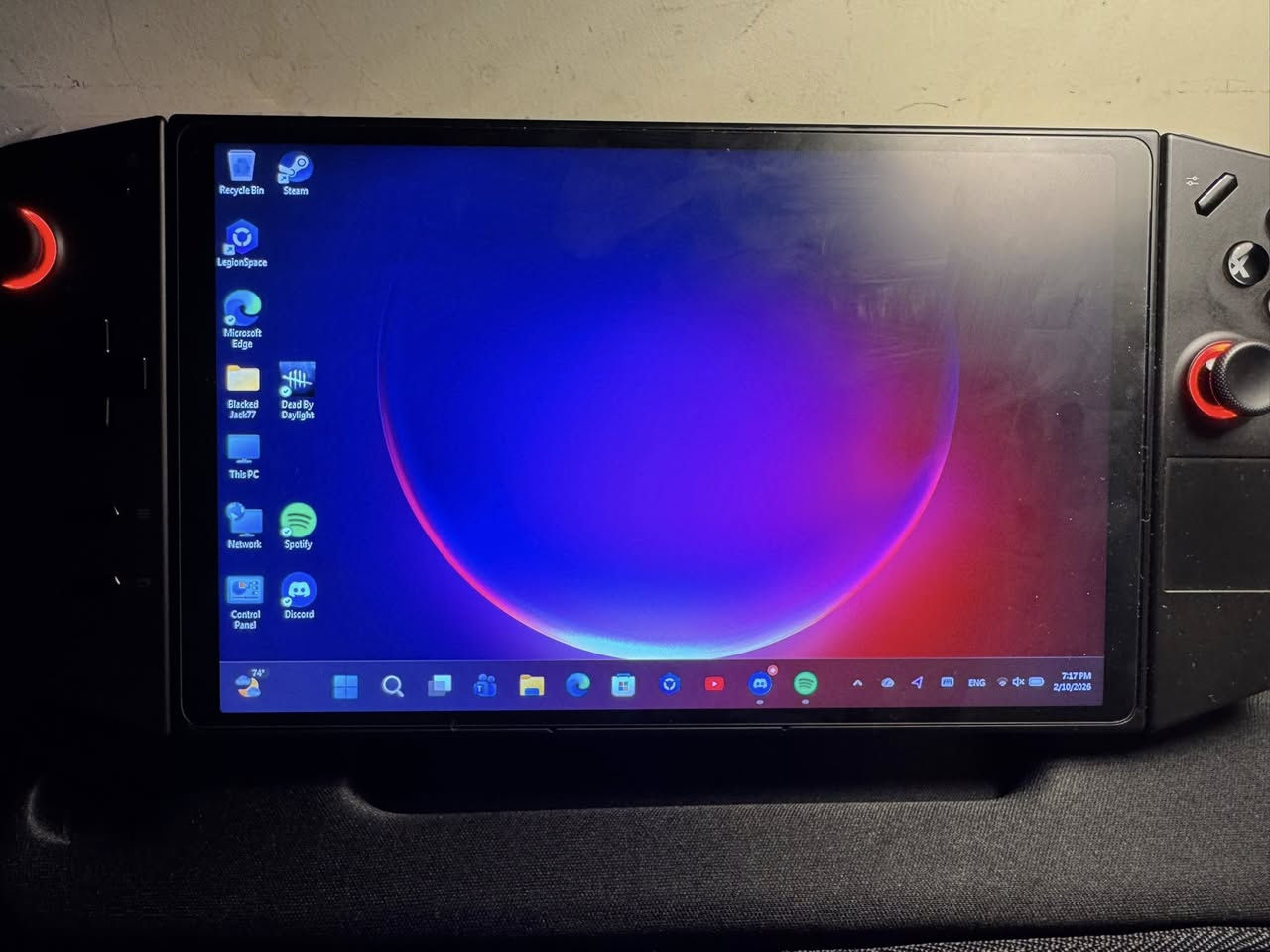 السلام عليكم
جهاز lenovo legion go 
512 g
16 رام
معالج z1 extreme 
نظافة 100%
مستعمل اقل الشهرين !
يجي وية الجهاز 
لاسق شاشة اصلي من شركة jsaux 
كفر اصلي لون اسود 
كفرات جويكونز 

السعر 
735
وبي مجال 
او مراوس مع ماك بوك  الاجيال الحديثة m1 فما فوق 
ودفع فرق 

للتواصل خاص 
او واتس ***********
