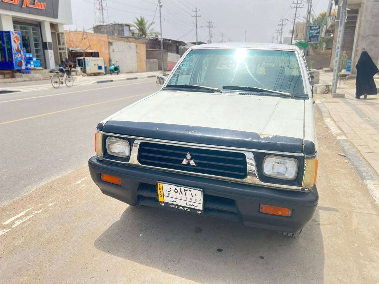 السلام عليكم 
بيكم مستوبيشي للبيع ،مكينه وكير جدد 
تخم تايرات حداده جدد، رقم بصره  ، سنويه ما ساقطه 
السعر 38 وبيهه مجال قليل ،  العنوان بصره قضاء الصادق 
***********
