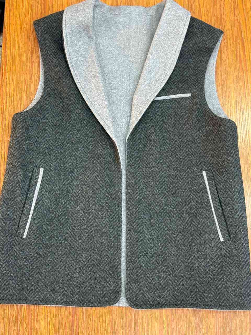 يلك شامو  دبل فيس ياخه 
وجهين 
تصاميم جديده 
خامة درجه اولى
ب ٢٥ الف 
ازياء وخياطة عماد الزيدي 
الكوت . سوق الباشا/ العبي الرجالية
*********** /واتساب
