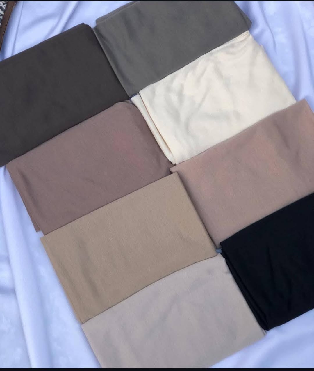 شال الجفسه الكويتي متوفر بعدت الوان ديالى خانقين خلف مجمع حبيب مول مجاور مجمع قنبر يوجد توصيل لجميع محافظات العراق


**إذا كنت صاحب هذا الإعلان وتريد حذفه لأي سبب، رجاءا أرسل رسالة إلى الدعم الفني**