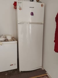 ثلاجة • للبيع • منزلية