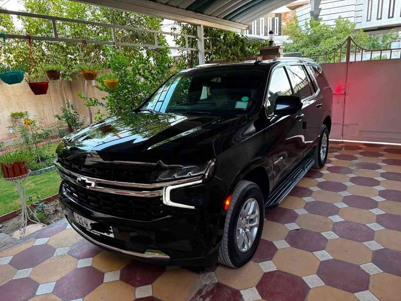 السلام عليكم
تاهو LS  موديل 2024 
المحرك V8,5300
ماشية 26 الف فقط 
وكالة المنصور باسمي من الوكالة استلام 
بچم برايمر 
*******************************
المواصفات
*5بصمات ابواب +تشغيل عن بعد
*ثلاث وضعيات قيادة 
*رادار امامي+ رادار جانبي
*مانع تصادم 
*تحديد مسار 
*حساس امامي +خلفي
*ثلاجة وسطية تبريد +تجميد
*كامرة خلفية دوارة 
*سايد بريك دكمة
*نقطة عمياء
*لد نهاري
*كراسي كهرباء
*نظام نزول المنحدرات + مانع انزلاق
*ايرباك عدد8
*حساس ضغط الاطارات
وبقية المواصفات المعروفة 

سيارة نظيفة جدا بحالة الوكالة تحت الضمان 
تبديل دهن فقط بالوكالة مبدللها.
مكفولة من التكحيل والpdr وكلشي حته الدعاميات 
485$ وبيها مجال 
بيع فقط بدون مراوس🚨
***********واتساب
***********
