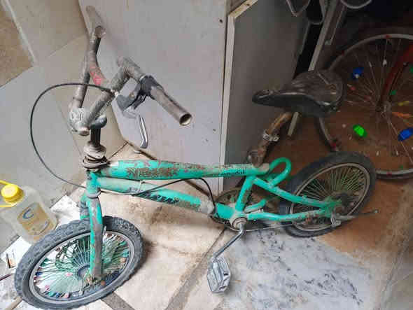 السلام عليكم ثلاث بايسكلات للبيع نظيفات سعرها 60 مكانه كربلاء قنطره السلام/***********
