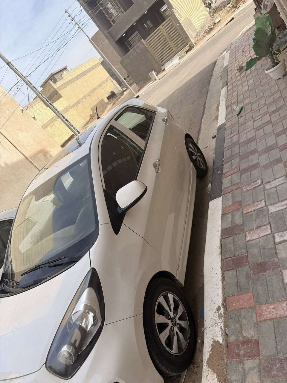 كيا بيكانتو خليجي موديل 2016 مكفوله من الصبغ فقط بارد مكانين ماشيه
72 الف قابل للزيادة فتحه تحكم ستيرن جهتين ويل كب كير مكينه مكفول رقم اربيل بأسم شركة للاستفسار مكان السياره كربلاء ***********
