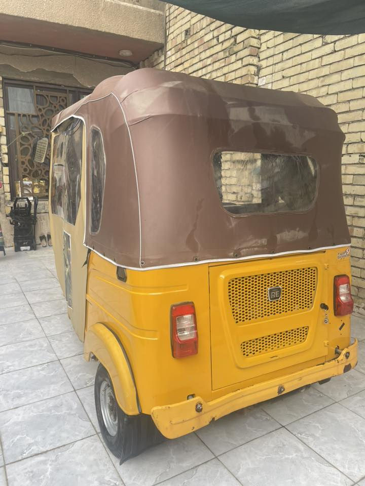 السلام عليكم. تكتك. موديل 22 مرقمه. رقم. بغداد مجفته. وبيها. ضربه. بسيطه. ب تكمه الي جوه قبق البانزين. السعر 8 وبيها مجال المكان.  الدوره. رقمي  ***********
