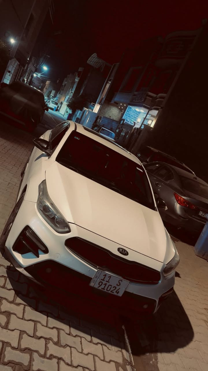 السلام عليكم / للبيع فورتي موديل ٢٠٢١ جيتي لاين فول مواصفات 
المواصفات :
اللون ابيض
بصمة تشغيل
فتحة سقف
رادارات جانبي
بصمه ابواب
كامره خلفيه
كاربلي
تحديد مسار
مكينه ٢٠٠٠ دوش
كير cvt
تحكم ستيرن كامل
٣ انظمه للقياده (sport, normal,smart)
تبريدها ثلج 
ماشيه ١١٢ الف
حادثها ربع البنيد والجاملغ بدون دواخل
سونارهه جديد مرفق بلمنشور
هزه جديده وسنويه جديده السياره بأسمي تحويل ثاني يوم
رقمها بغداد 
السعر ١٢٥ وبيها مجال للشراي
العنوان / بغداد - الصليخ
الهاتف /***********
