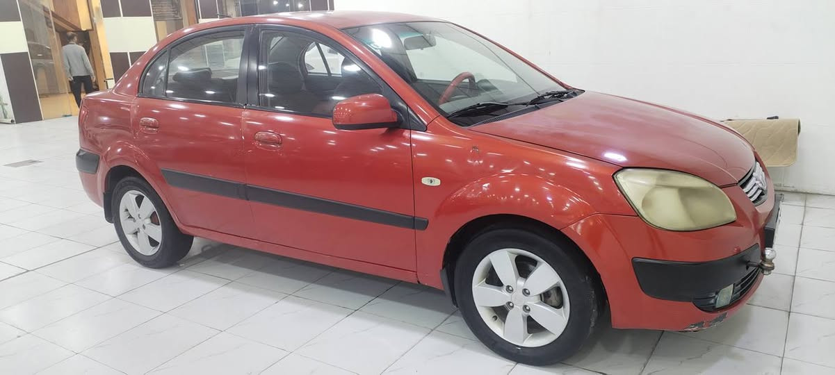 السعر (71)
ريو برايد ٢٠٠٩ خليجي
لا ضربه ولا تبديل فقط خدوش ورصعات وبيها تصليح ورش مال خياسات من جوه التريشه مال الصفحتين والباقي موضح بلصور والسونار مرفق مع الصور يرادله تبديل صدر وترتيب فقط
***********
