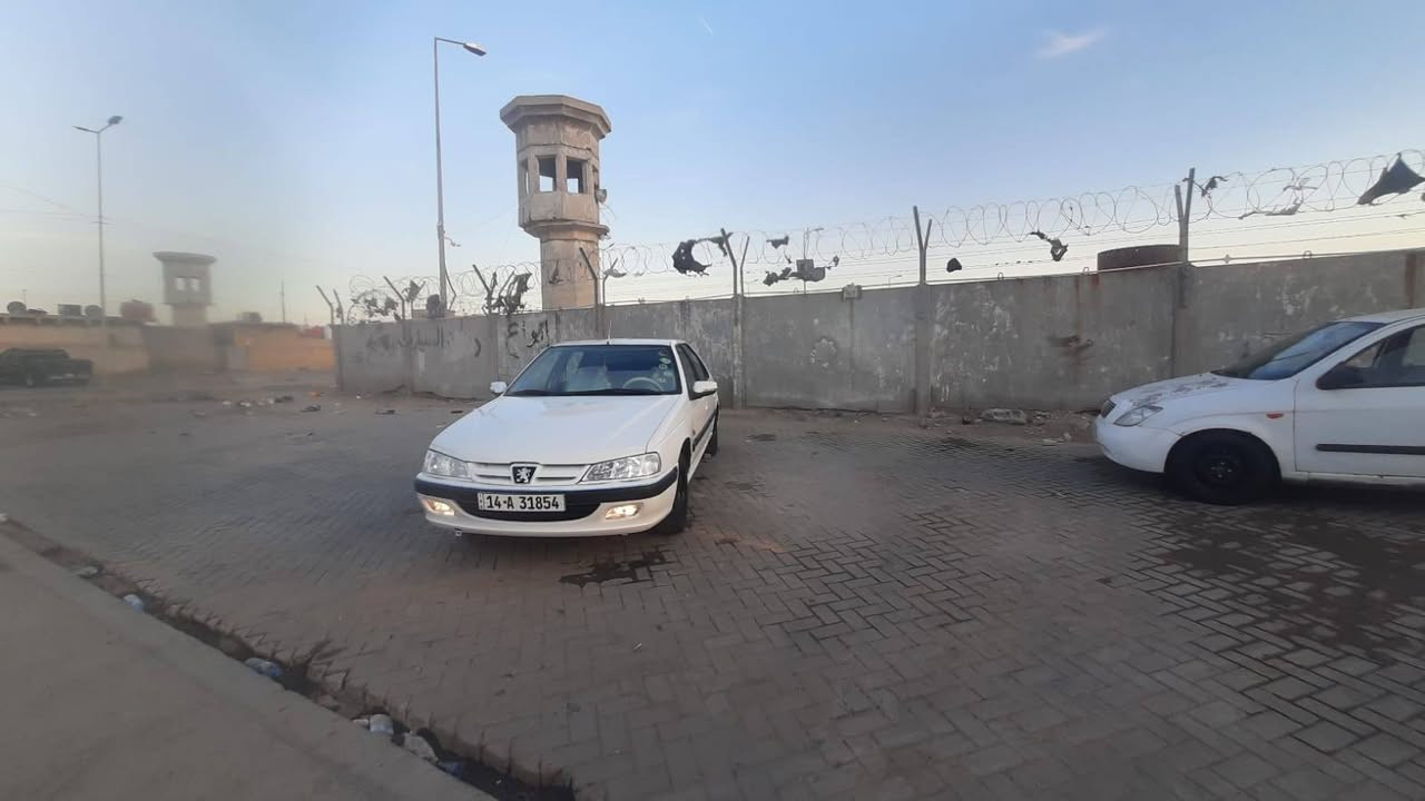 بيجو 2013 سياره مصبوغه جماليه مكفوله من ضربه كير مكينه حداديه تخم تاير كهربائيات تبريد كله كفاله  سنويه ل29تنتهي رقم نكليزي 

رقم ***********

عنوان بصرة موفقيه 

سعر 40بيها مجال البصرة, العراق
