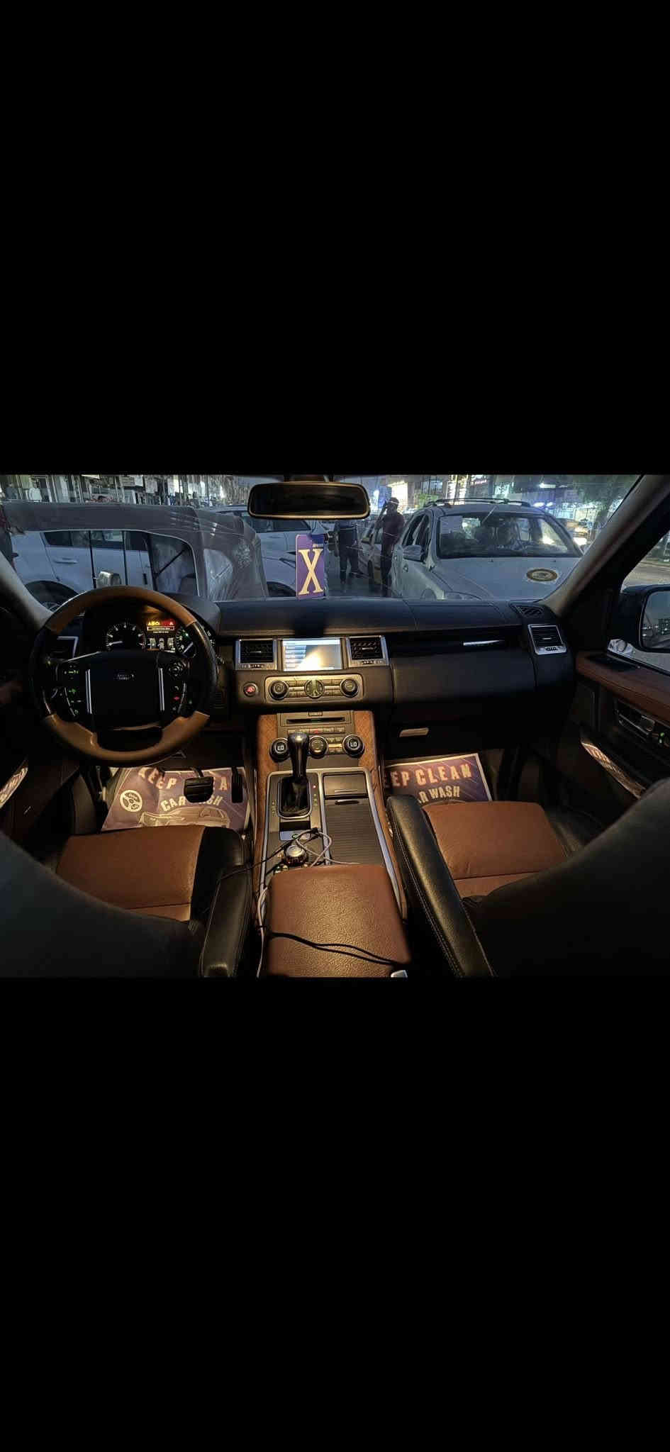 السلام عليكم رانج روفر 2010 رقم بغداد بأسمي
ماشيه 100 مكينه عادي المرغوب كفاله عدا الدعاميات 
السعر 120 العنوان بغداد الدوره 
***********
