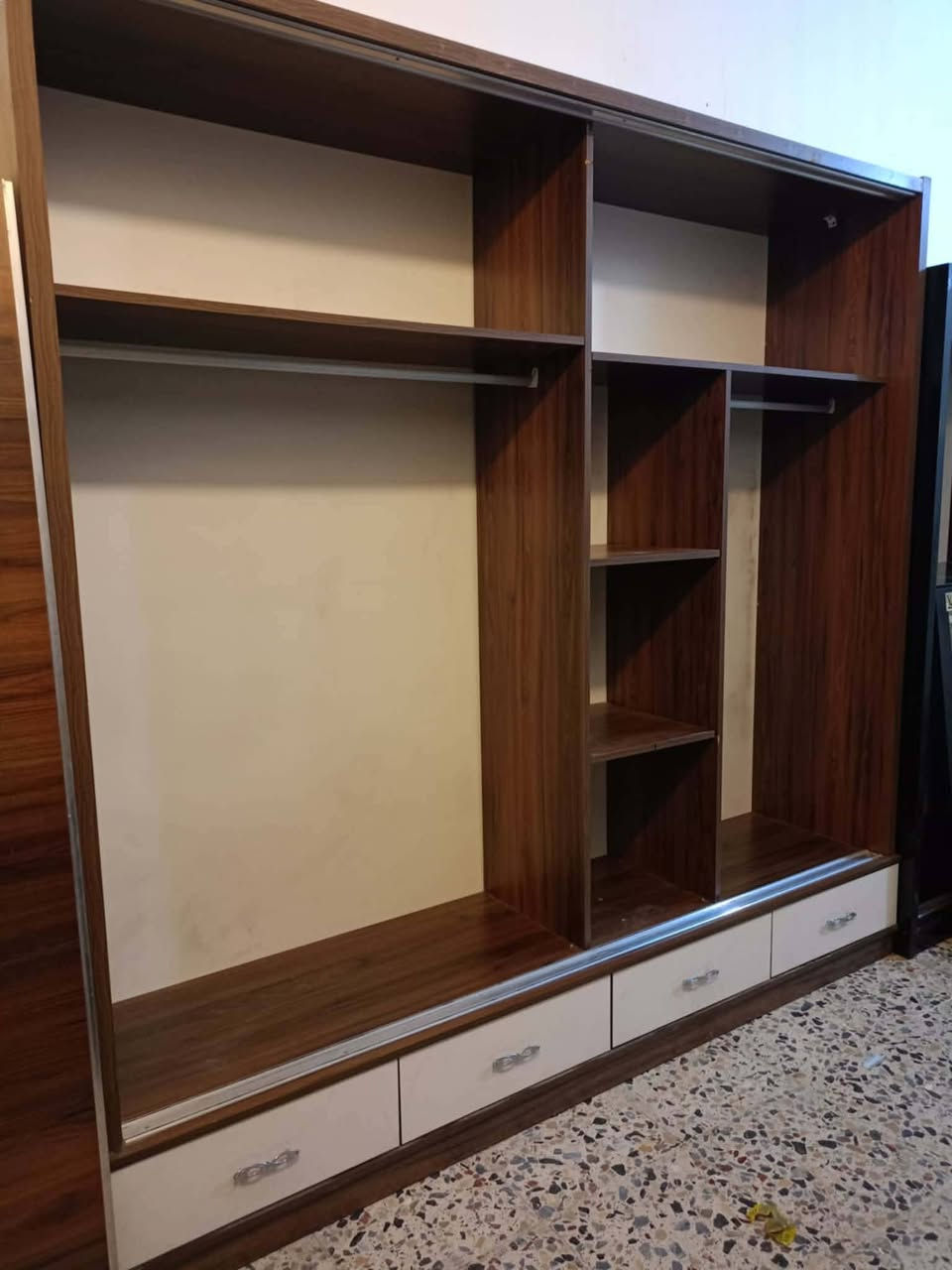 غرفة تركي 🇹🇷
مستخدام 👉✨
7 قطع  ✨✨
نضافه 90 💯
نظام سلايت 💖
مع شد🪛 ونقل 🚚  مجاني  داخل بغداد  محافظات بكروه ***********
