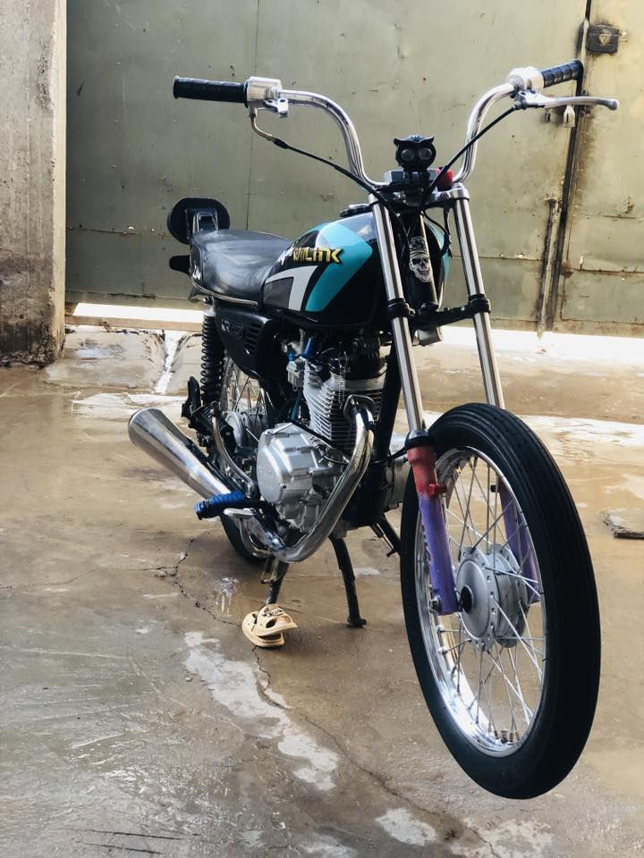 للبيع مكينه تايكر 23 بعدها بحيلها ماينقصها برغي كامله مكمله مكان رمادي 7 كيلو سعر 400 بيع فقط رقم *********** بي واتس
