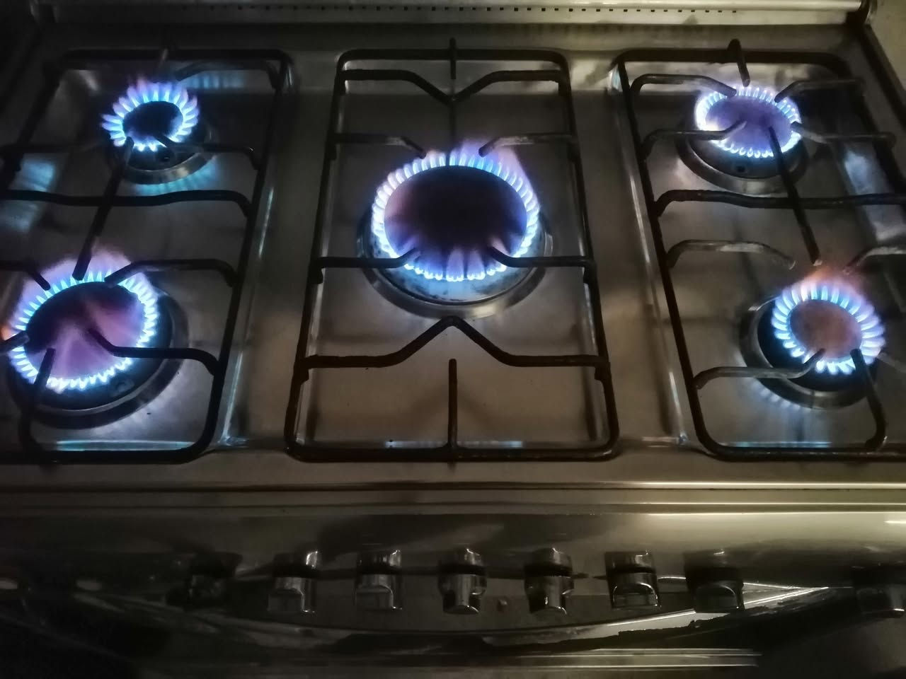 تەباخی پێنج چاوی بێعیب،
مسریە
***********
