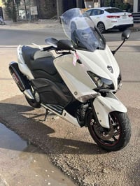 للبيع: Yamaha TMAX موديل 2014 :دراجة كلش نضيف بيه بس هذني ملاحظين صبغ ...