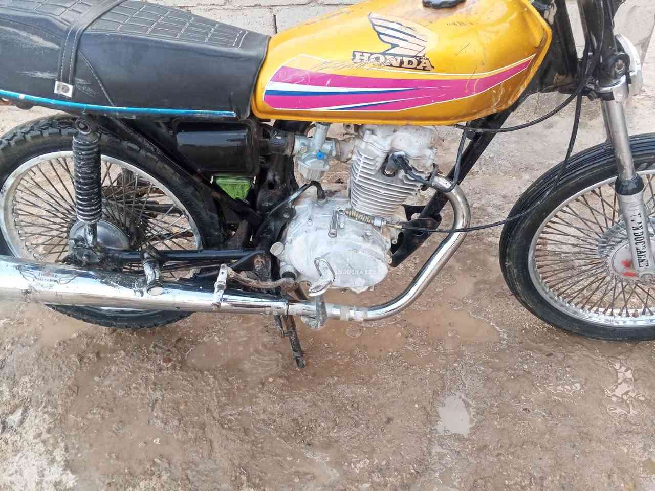 سلام عليكم. 
دراجه للبيع ارشه 

***********

كلك كلك كلك كلك مو وراق كلك كلك مو وراق 
بس رقم شاصي
